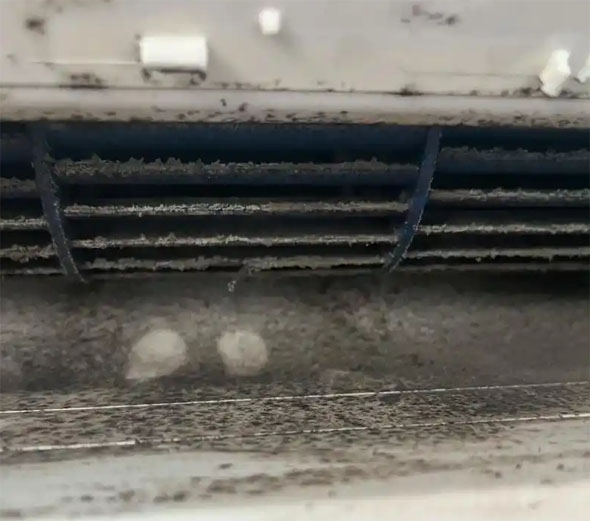 铜仁市空调吹的风有股烧焦味是怎么回事